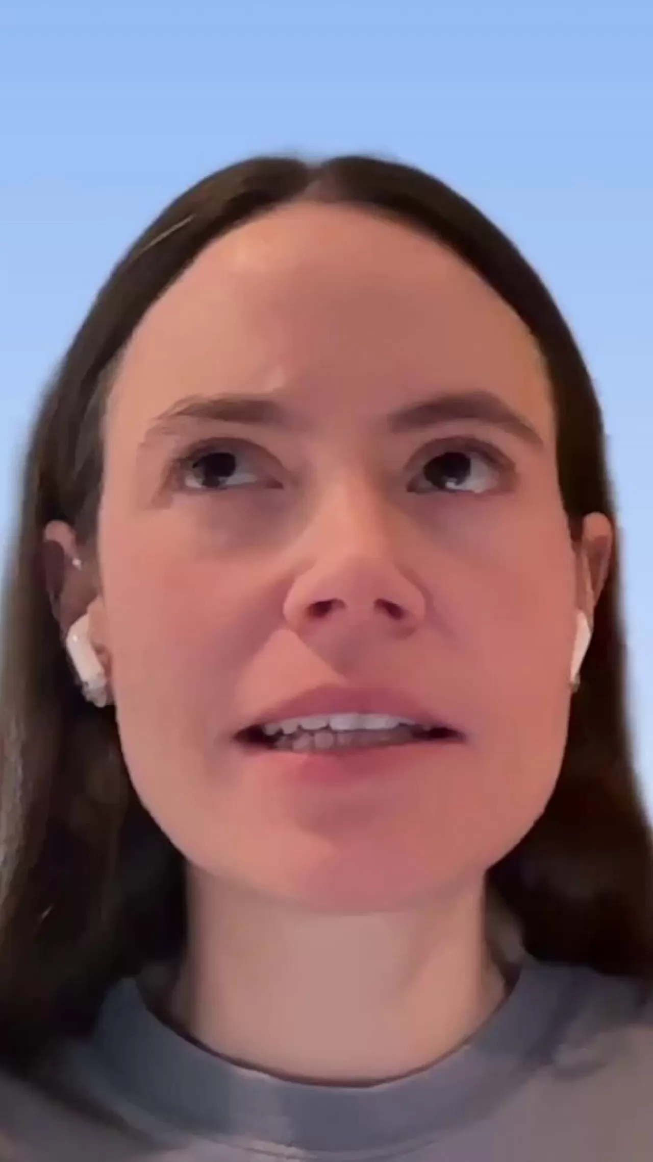 Tesla, Sürüş Sırasında Mesajlaşma Güvenliğini Aylar İçinde Sağlayabilir