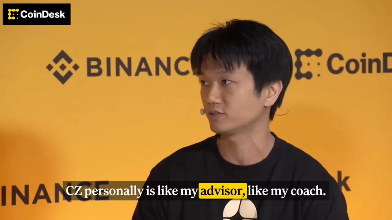 Binance CEO'su CZ, Aster DEX CEO'su Leonard Aster için Danışman Gibi Oldu