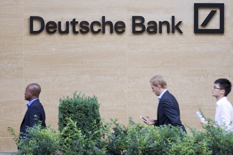 Deutsche Bank, Canary Wharf Ofislerini Gözden Geçiriyor