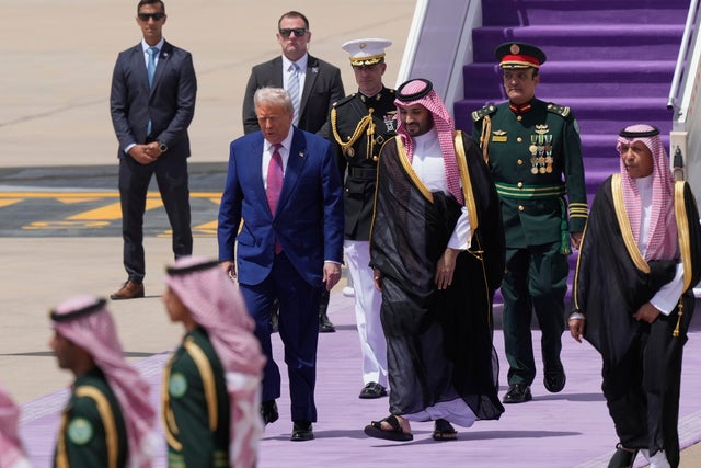 Biden Yönetimi Döneminde Trump, Suudi Arabistan'da Kritik Orta Doğu Görüşmeleri İçin Konuk Ediliyor