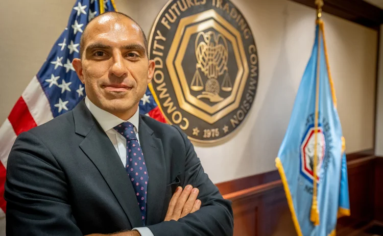 Eski CFTC Başkanı Uyardı: Kripto Paralar Kongre Desteği Olmadan Kırılgan Kalacak